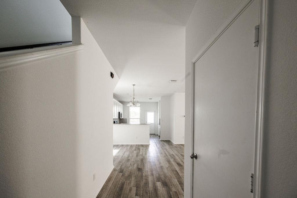 448 English Oak St - Photo 2