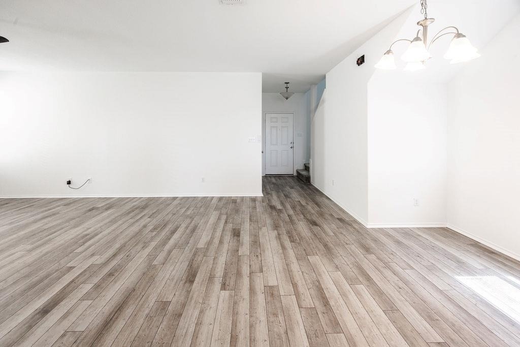 448 English Oak St - Photo 4