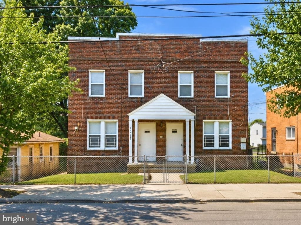 4223 Eads Street Ne - Photo 0