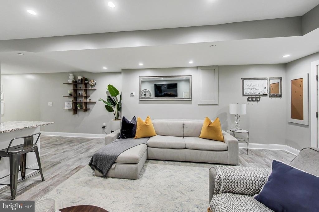 1343 Irving Street Nw - Photo 2
