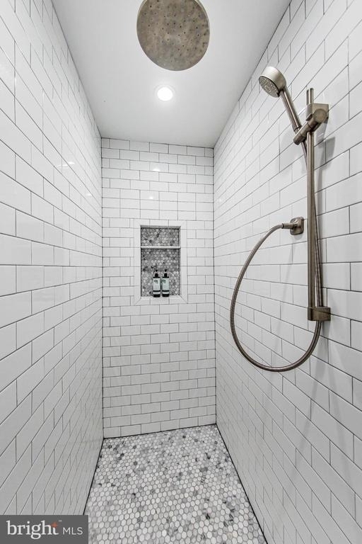 1343 Irving Street Nw - Photo 10