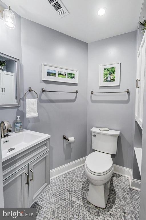 1343 Irving Street Nw - Photo 11