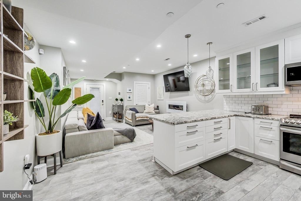 1343 Irving Street Nw - Photo 4