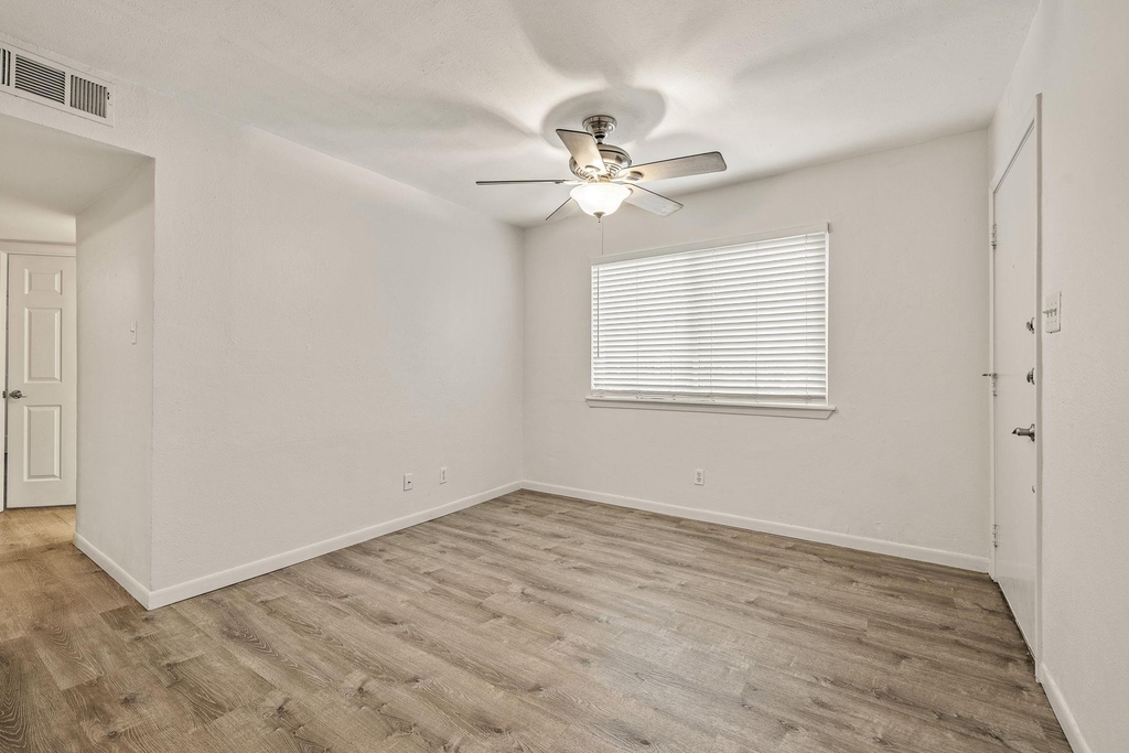 4306 Avenue A - Photo 11