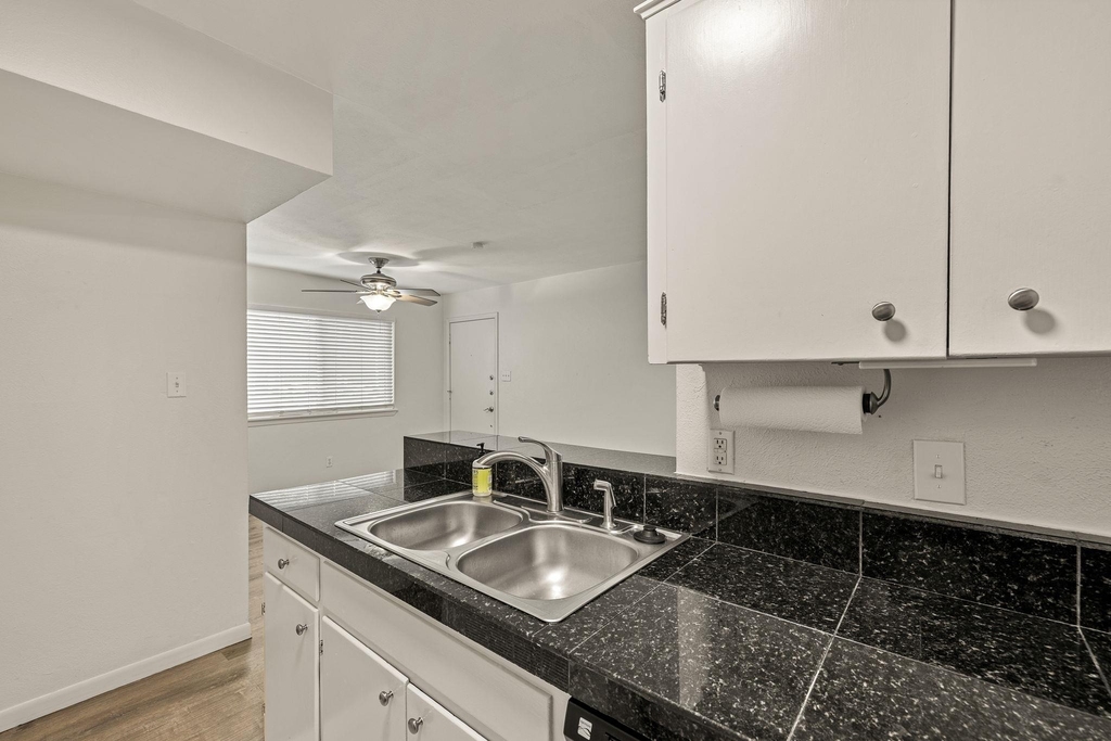 4306 Avenue A - Photo 9