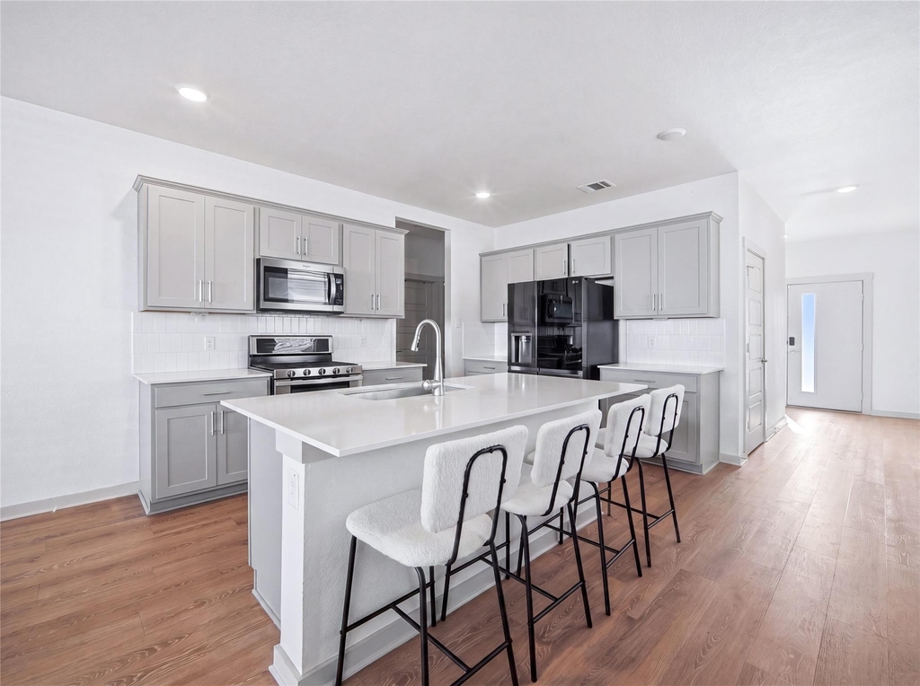 515 Millbrook Blvd - Photo 8