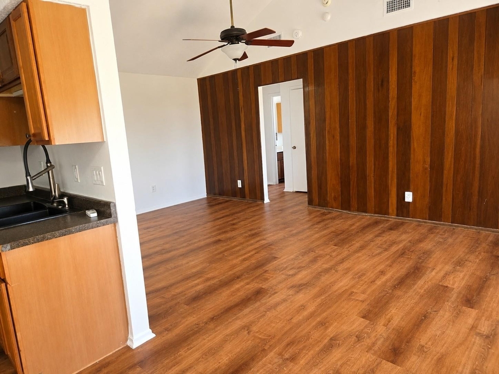 4714 Lambs Ln - Photo 2