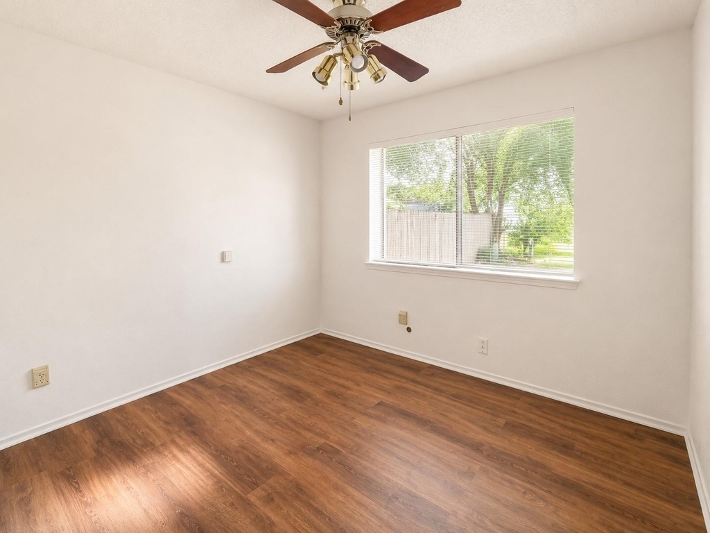 4714 Lambs Ln - Photo 6