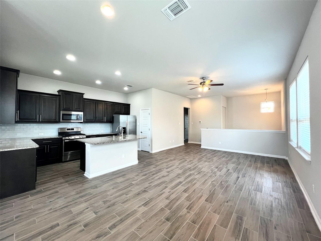 2101 Dillon Pond Ln - Photo 9