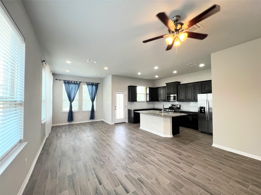 2101 Dillon Pond Ln - Photo 10