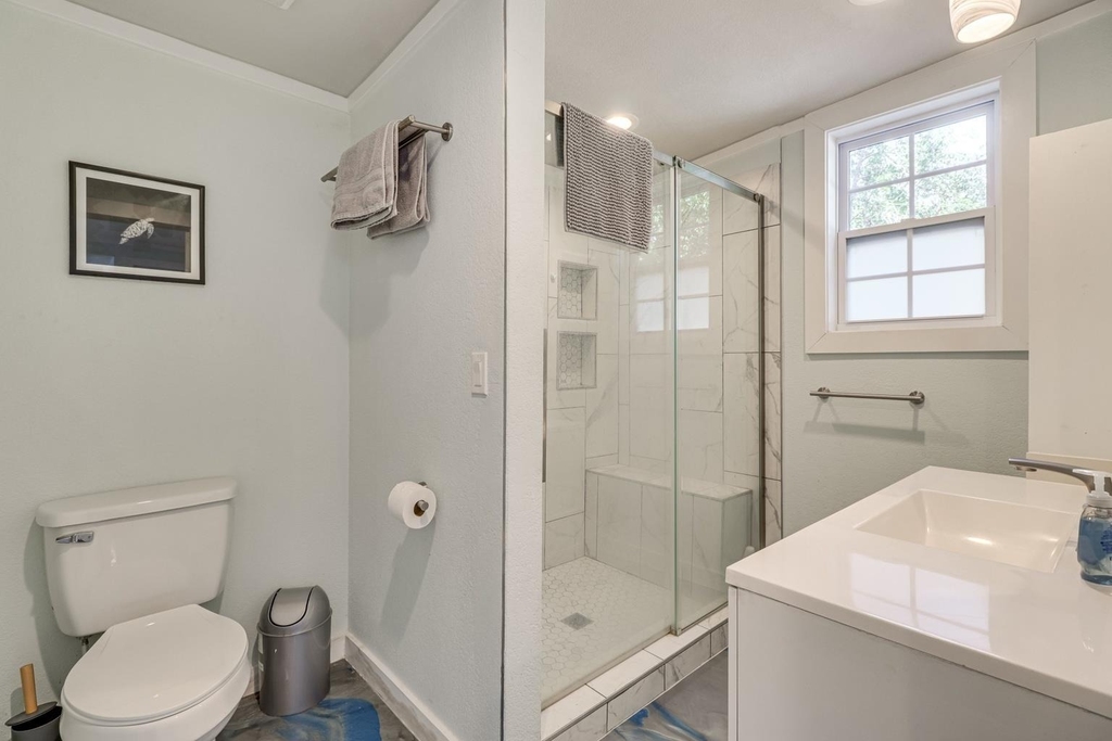 372 Plum St - Photo 8