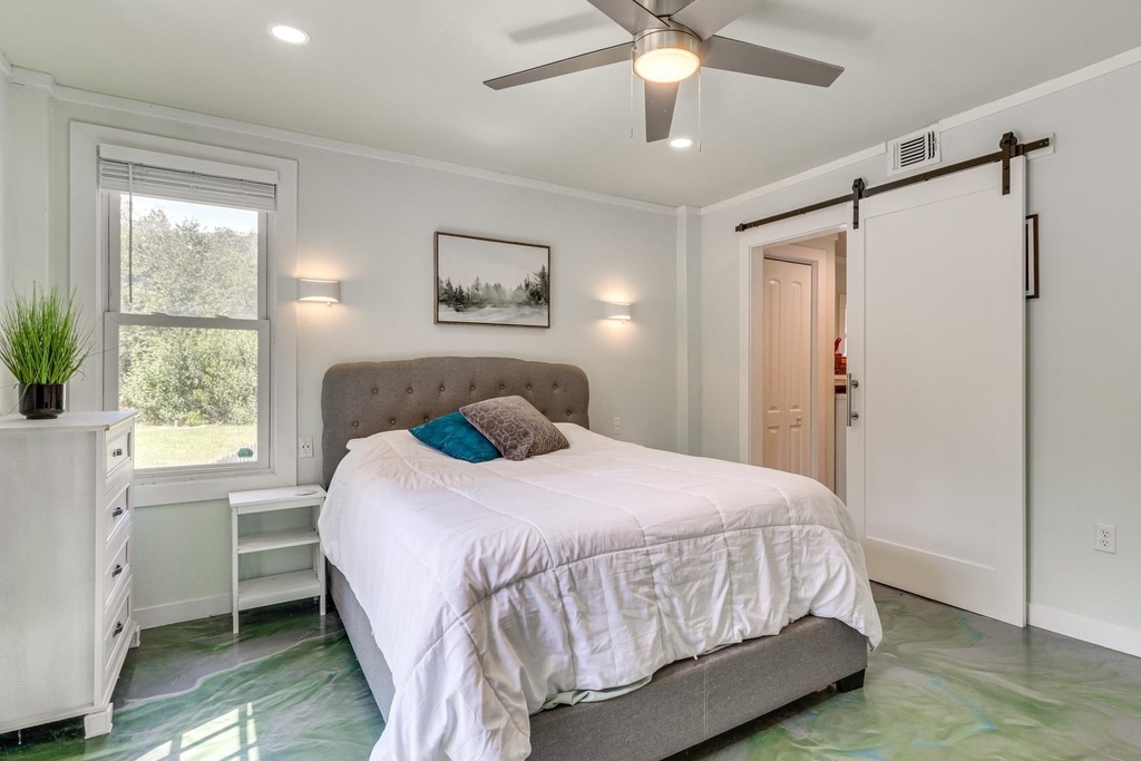 372 Plum St - Photo 10