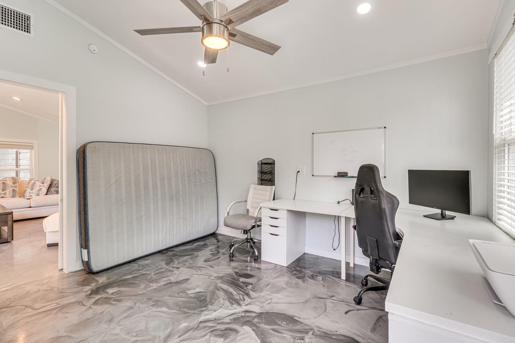 372 Plum St - Photo 6