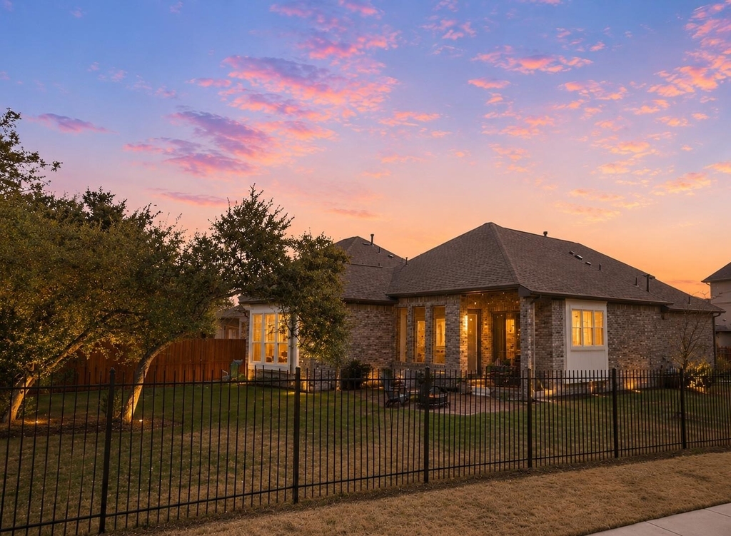 22614 Fountaingrass Ln - Photo 2