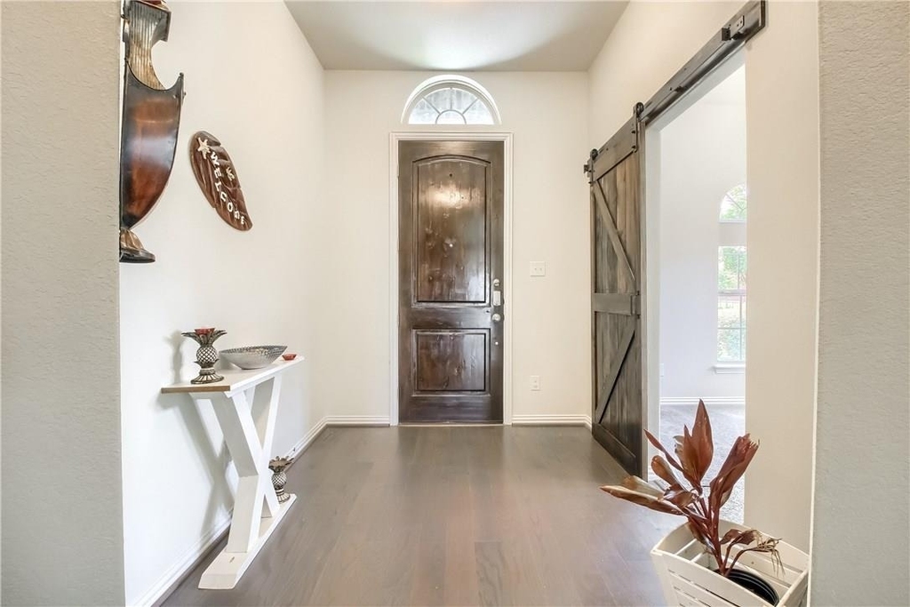 2813 Waterson St - Photo 12