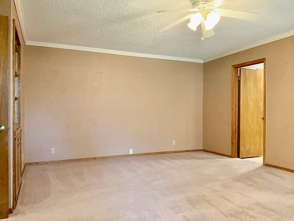 201 Oakwood Dr - Photo 13