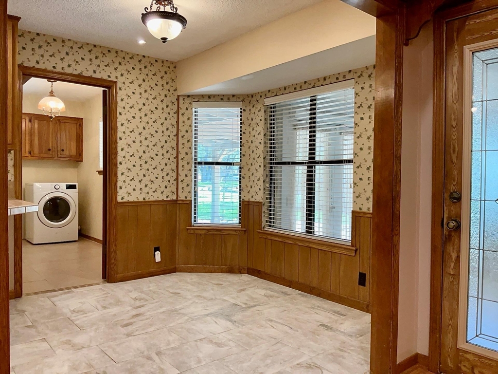 201 Oakwood Dr - Photo 6