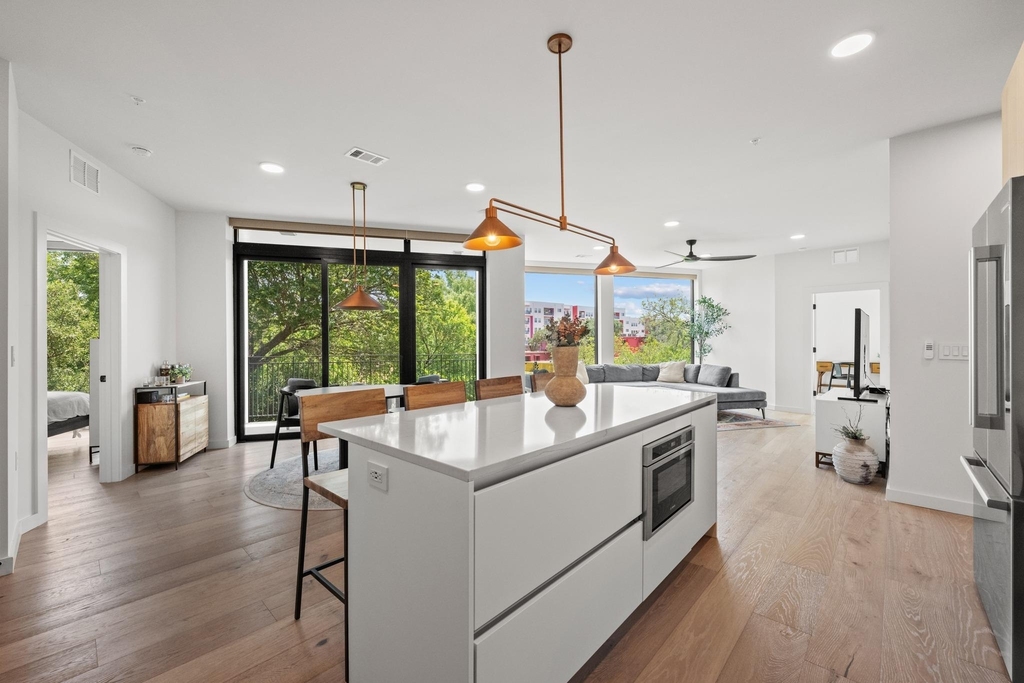 2209 S 1st St - Photo 5