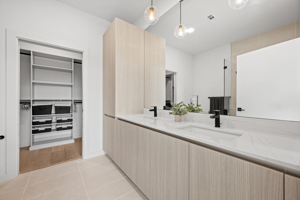 2209 S 1st St - Photo 19