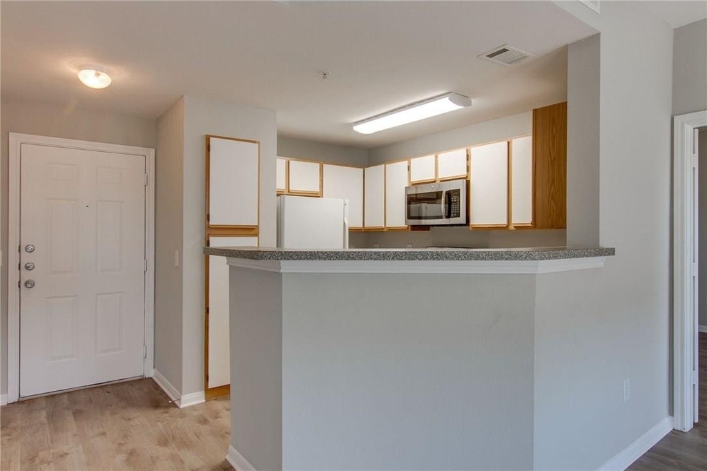 2320 Gracy Farms Ln - Photo 17