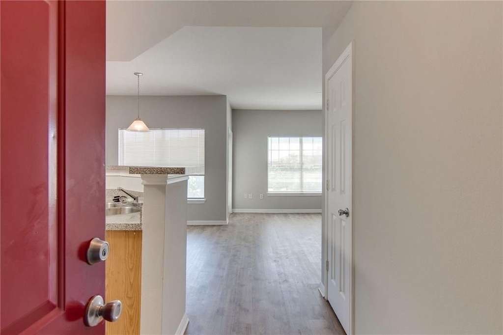 2320 Gracy Farms Ln - Photo 21