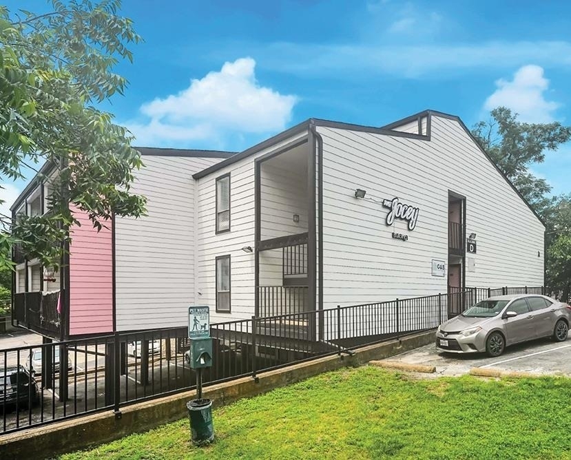 301 W 29th St - Photo 0