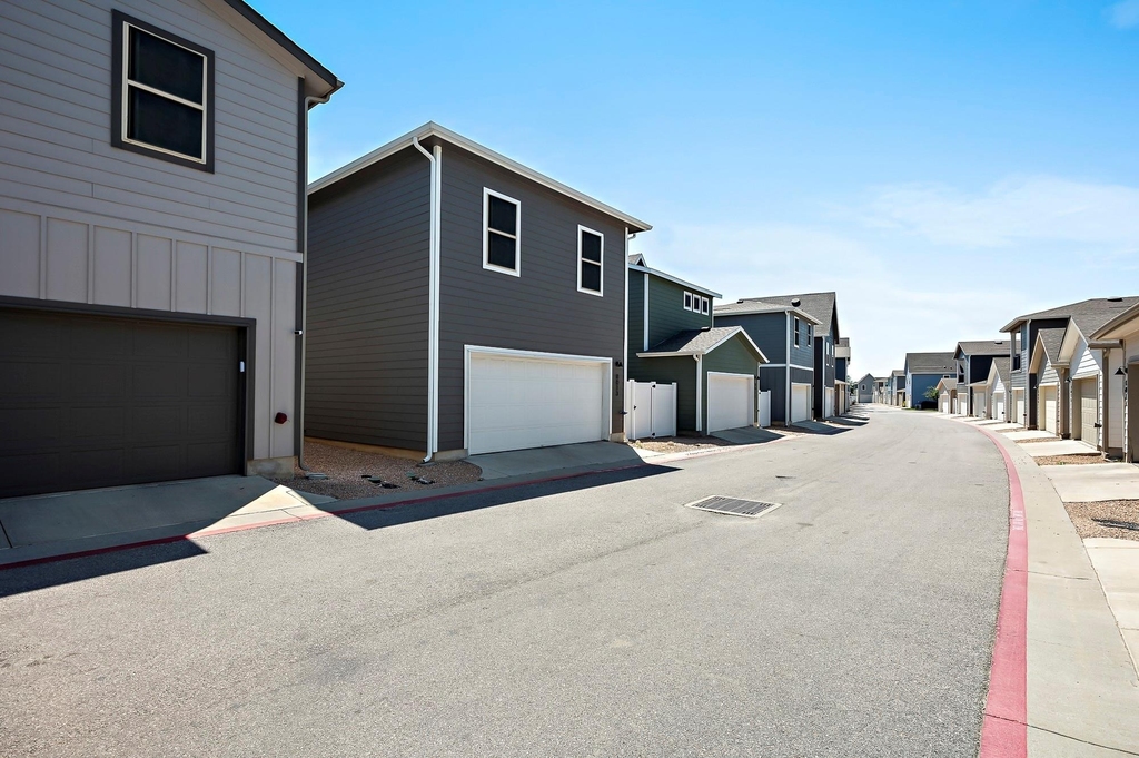 8013 Lennon Dr - Photo 34
