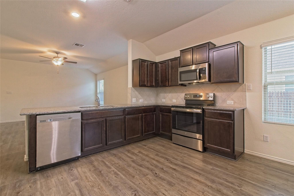 108 Circle Way - Photo 14