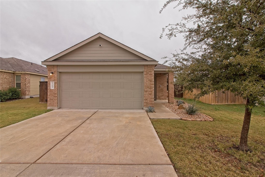 108 Circle Way - Photo 1