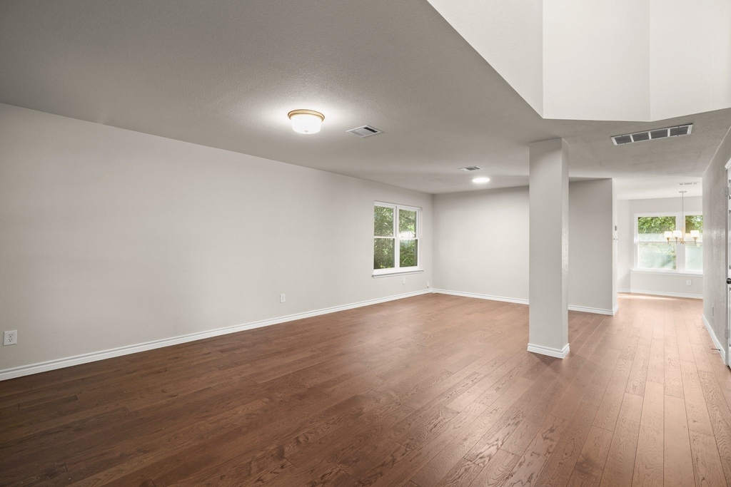 17841 Park Valley Dr - Photo 2
