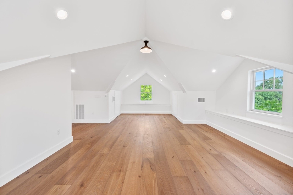 1919 W 38th St - Photo 27