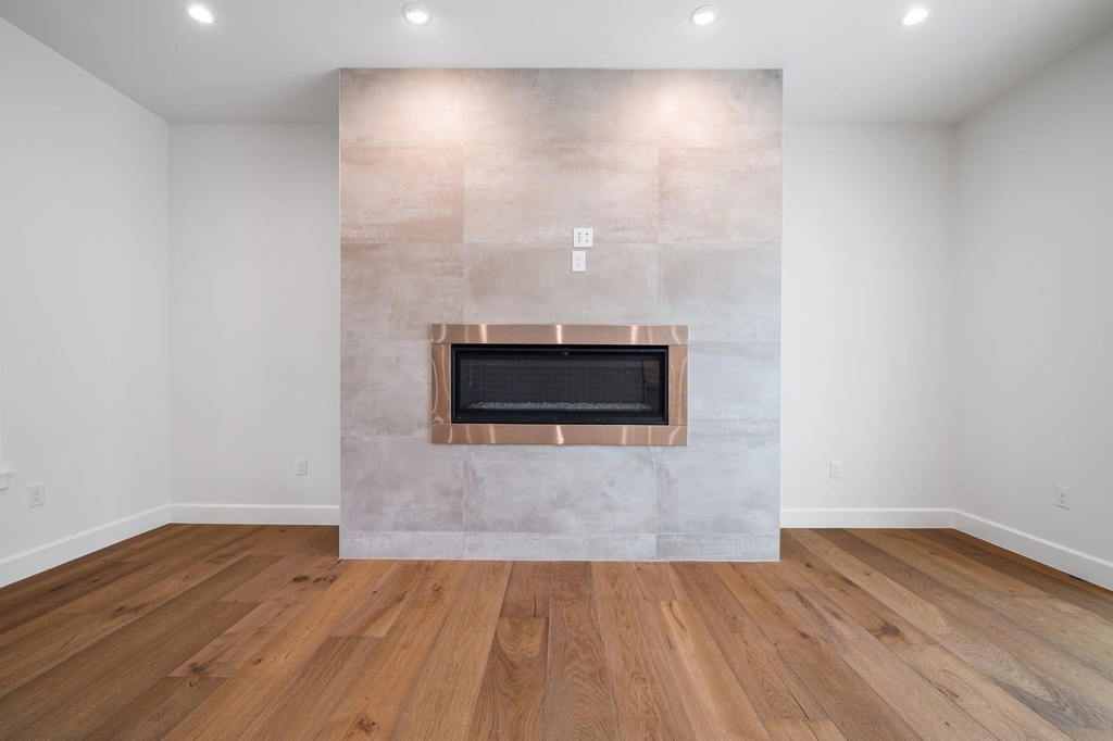 1919 W 38th St - Photo 7