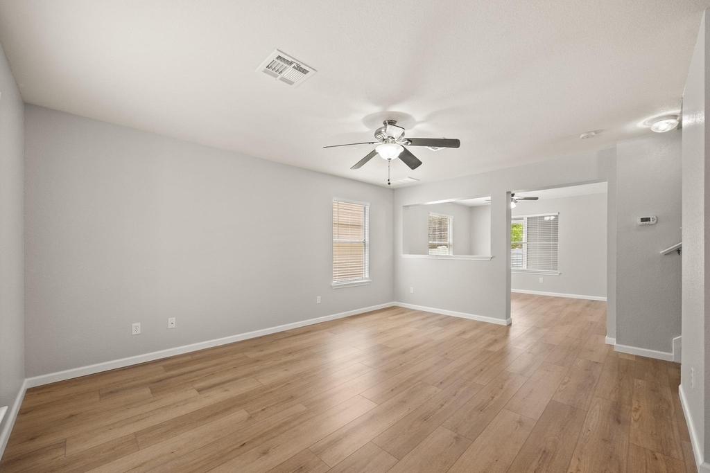 1429 Davis Mountain Loop - Photo 4
