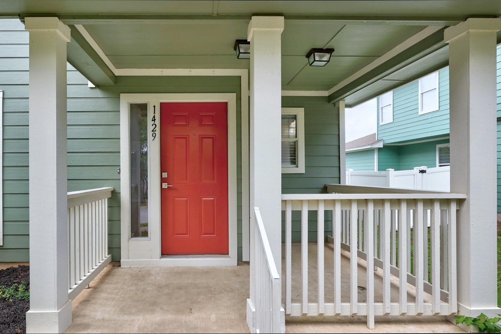 1429 Davis Mountain Loop - Photo 2