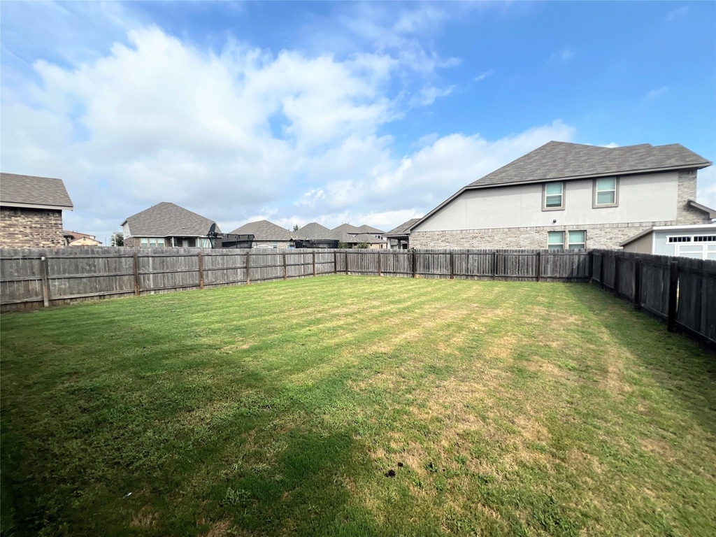 613 Palmilla St - Photo 26