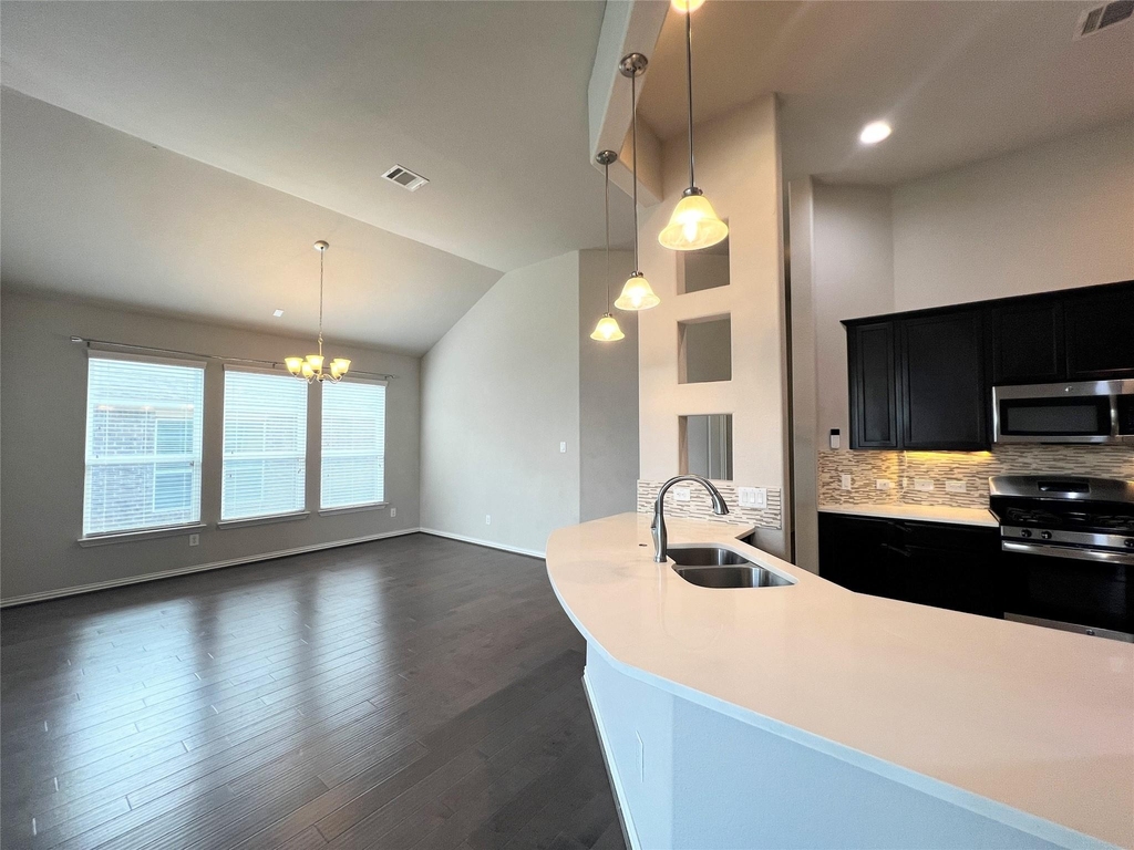 613 Palmilla St - Photo 7