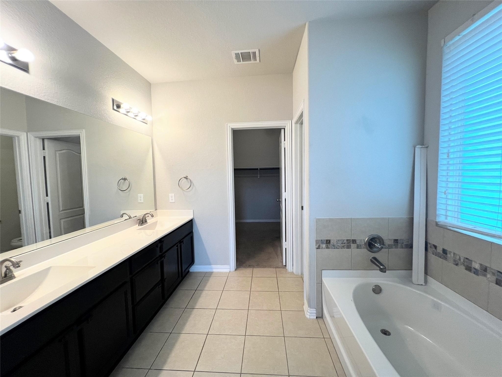 613 Palmilla St - Photo 15