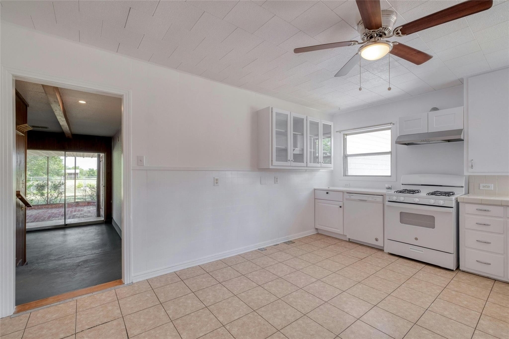 511 Sloan St - Photo 7
