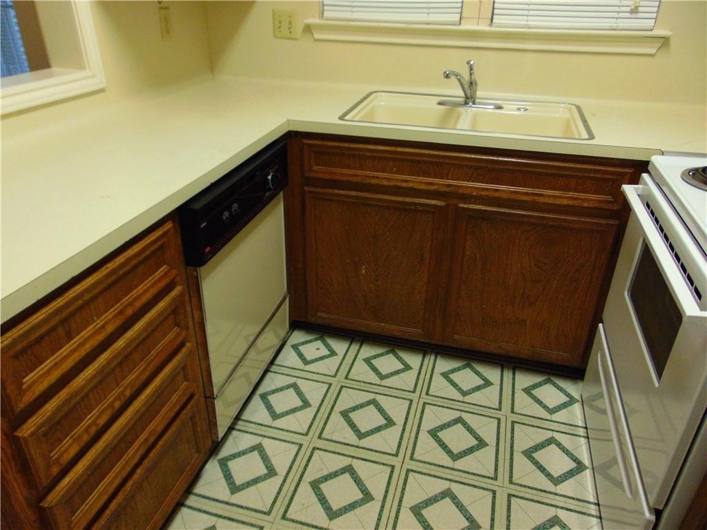 3115 Tom Green St - Photo 9