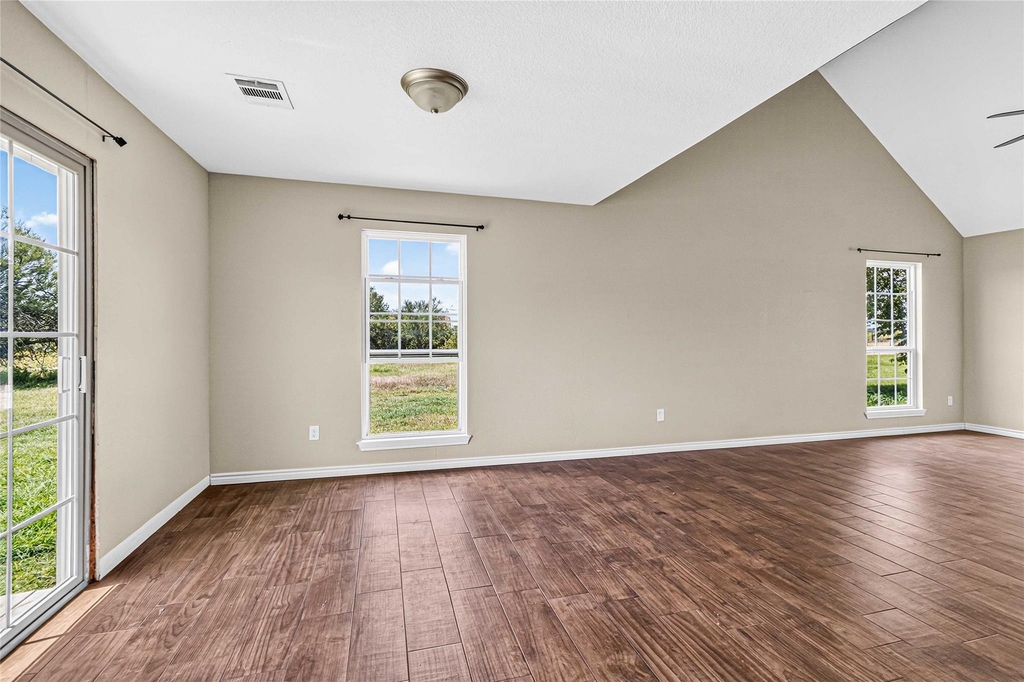 2500 Center Point Rd - Photo 7