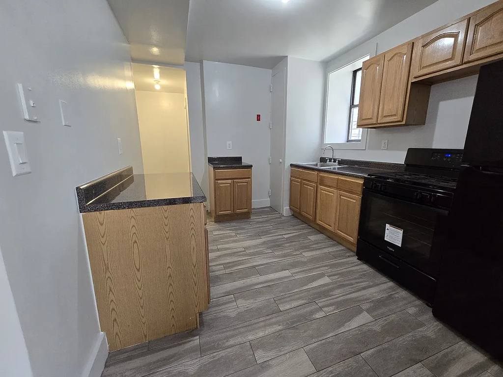 443 Cyrus place - Photo 1