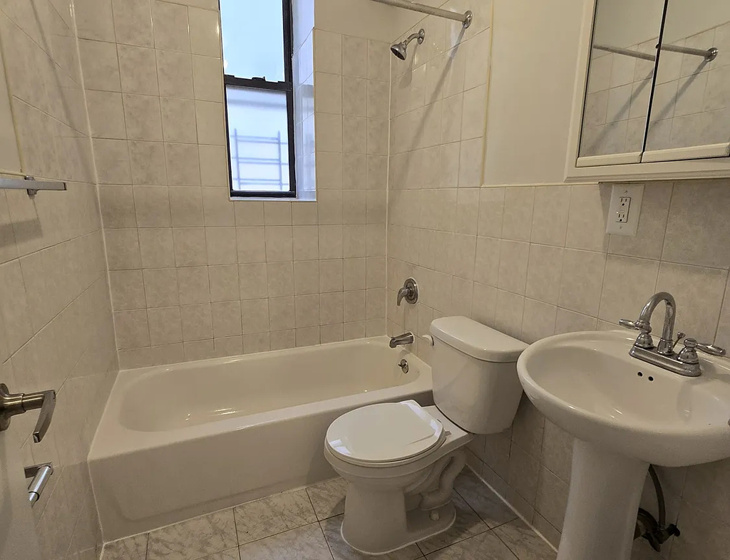 443 Cyrus place - Photo 6