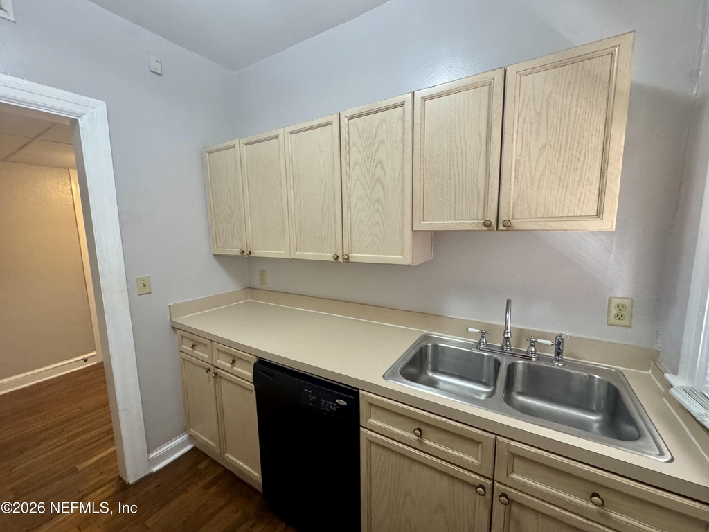 2504 Park Street - Photo 7