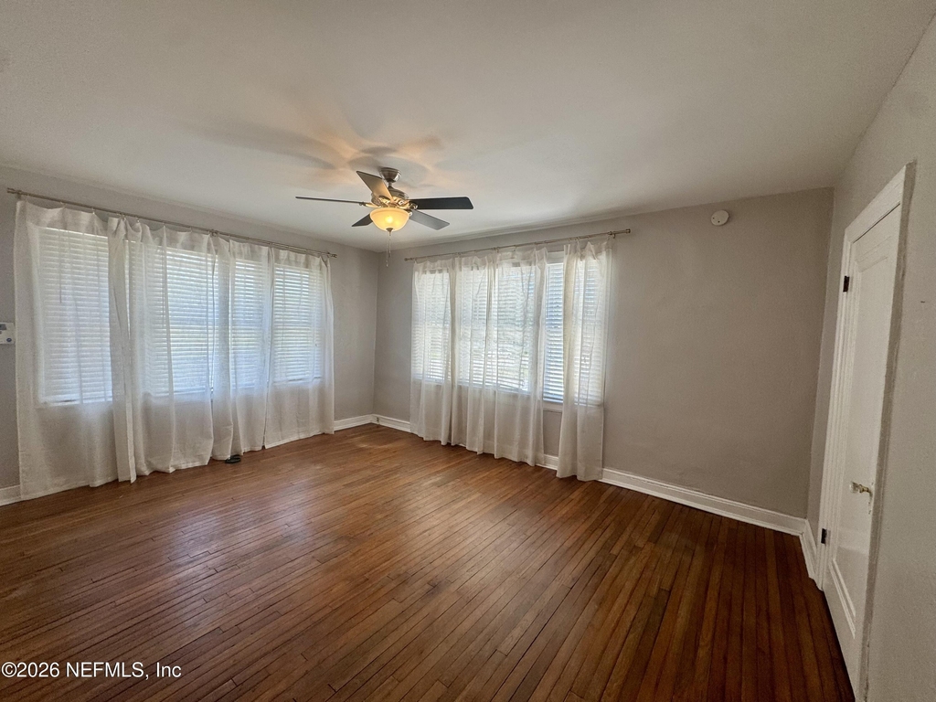 2504 Park Street - Photo 1