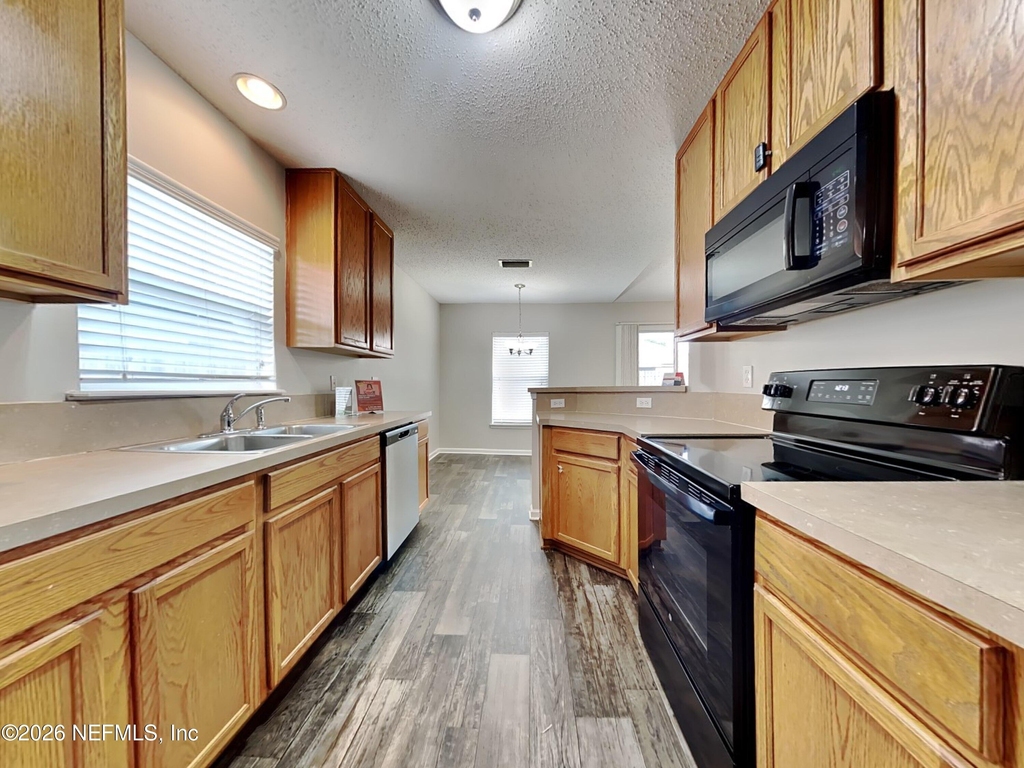 6463 Silk Leaf Lane - Photo 6