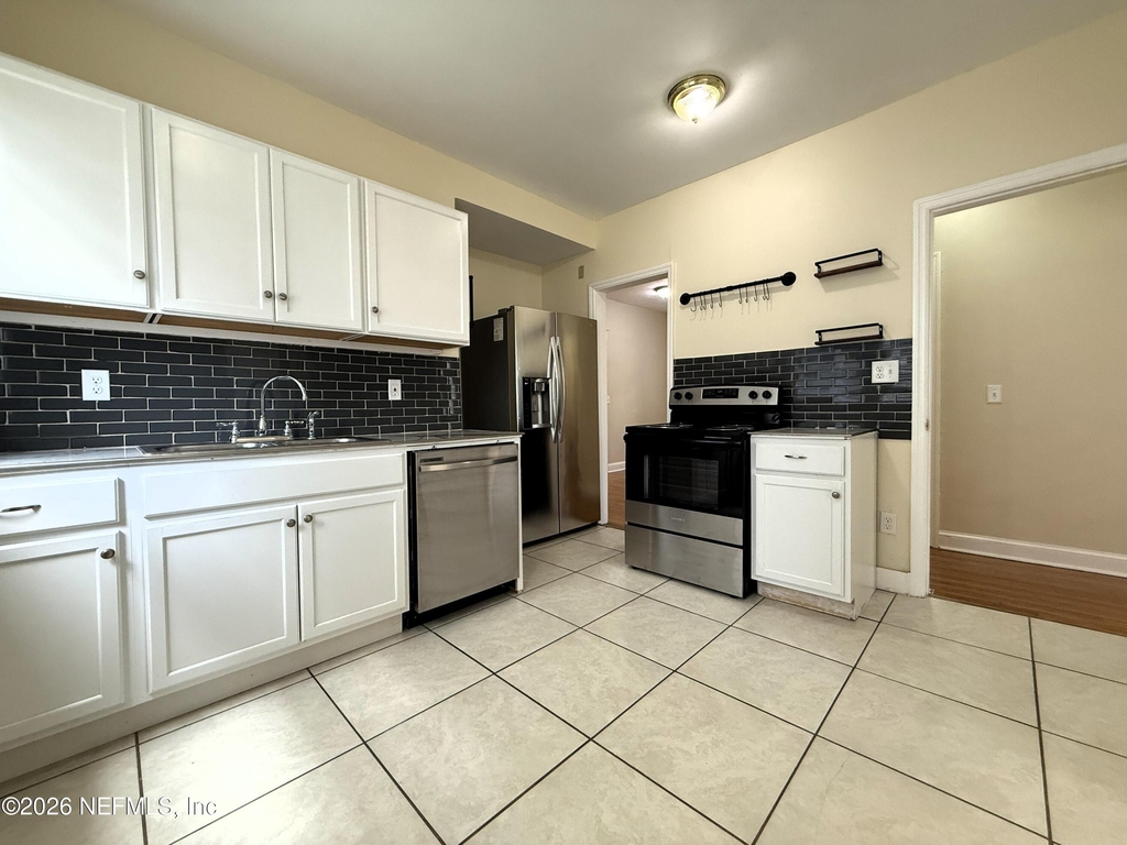 2330 Park Street - Photo 5