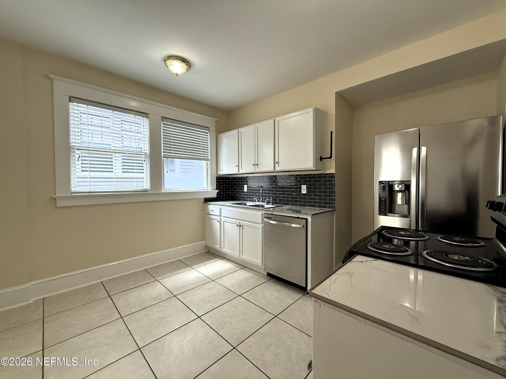 2330 Park Street - Photo 6