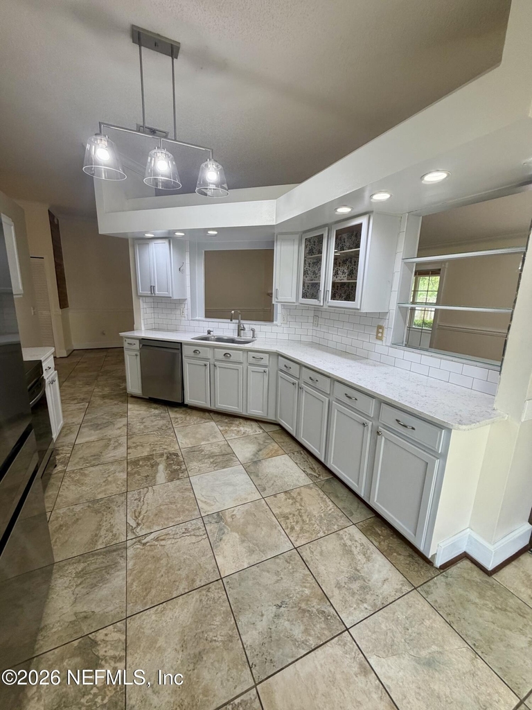 1523 Blue Heron Court - Photo 18