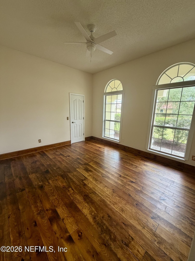 1523 Blue Heron Court - Photo 7