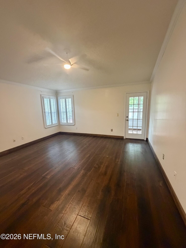 1523 Blue Heron Court - Photo 5